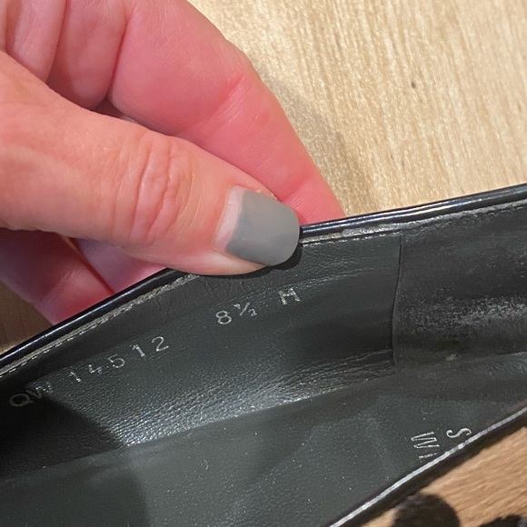 STUART WEITZMAN womens tassel oxfords loafers, leopard print.  Size 8.5 used - Picture 8 of 9